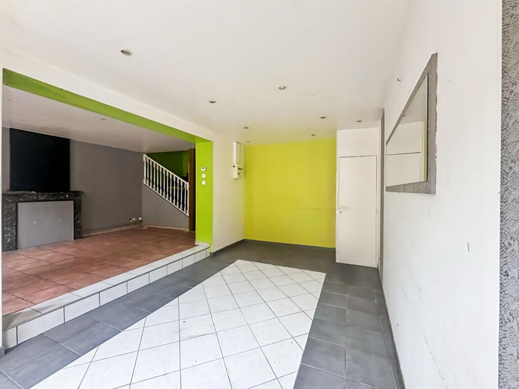 Maison de ville sans jardin ni garage ? Quartier Warcq