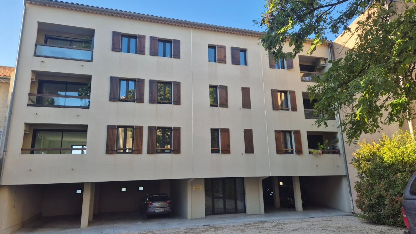 CARPENTRAS Appartement Carpentras 3 pièce(s) 73.4 m2 185 000 1