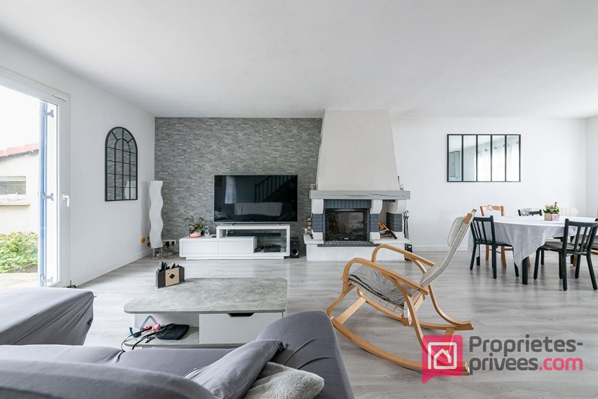 TOUQUIN Maison 7 pièces-5 Chambres- 883 mètres de terrain 2