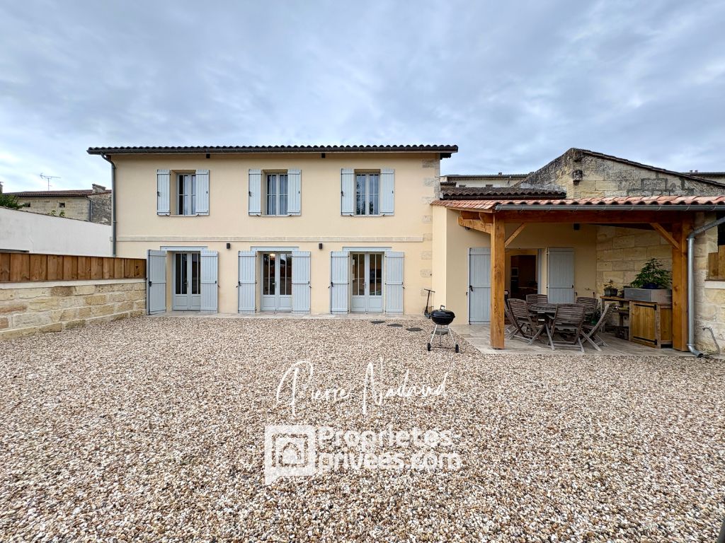SAINT-MEDARD-DE-GUIZIERES Maison rénovée 5 pièces 4 chambres 2