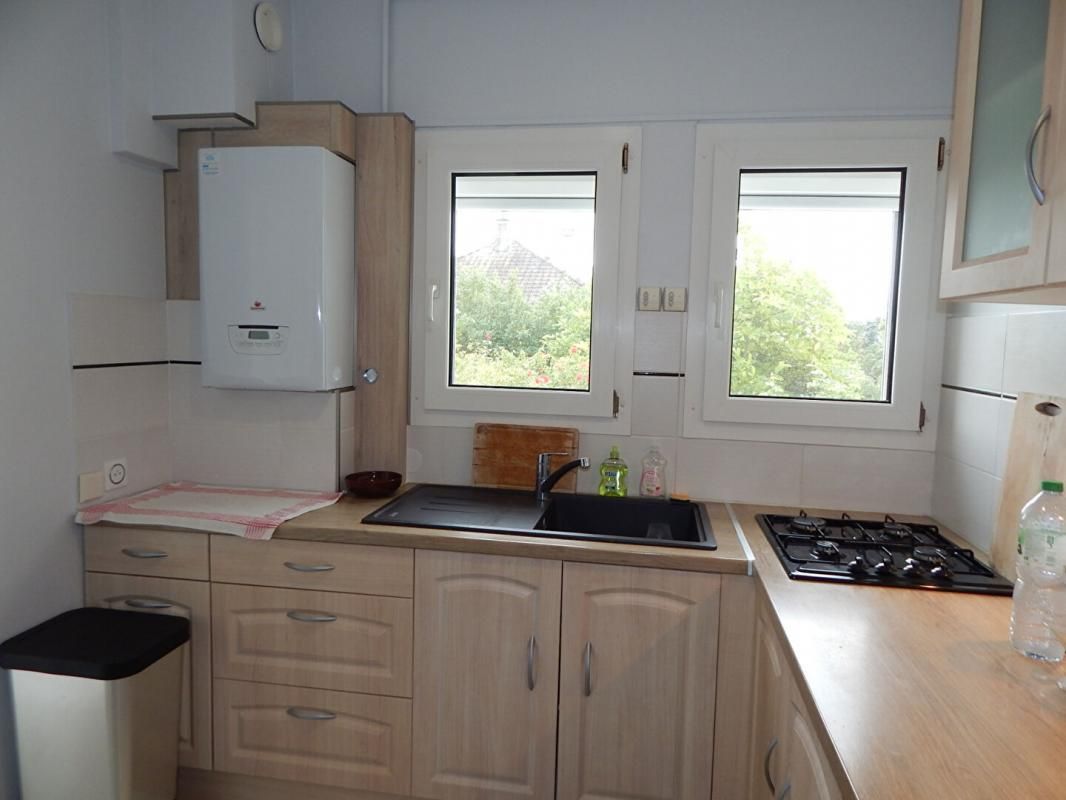 SAINT-JEAN-DE-LA-RUELLE Maison  3 pièce(s) 80 m2 2