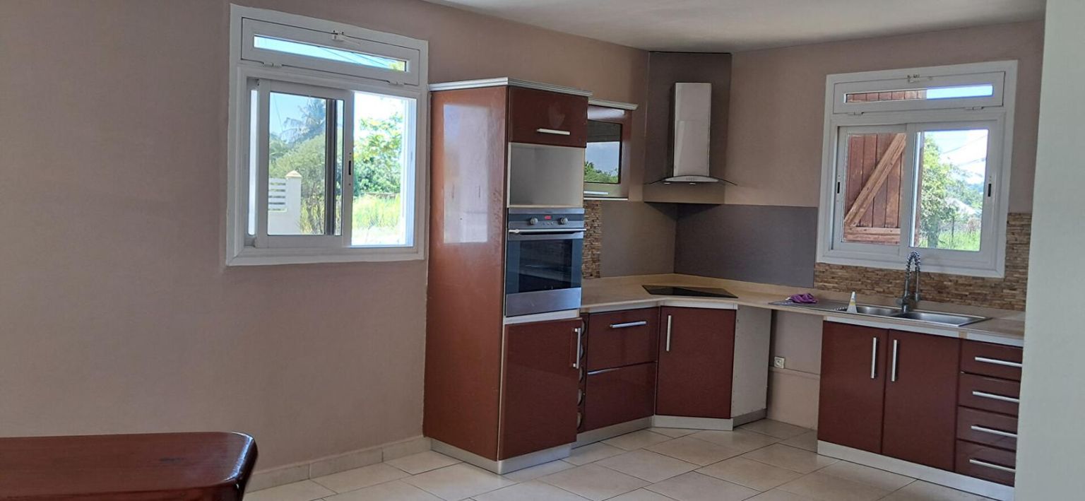 SAINTE-ANNE Villa Sainte Anne 5 pièces 140 m2 à louer non meublé 2