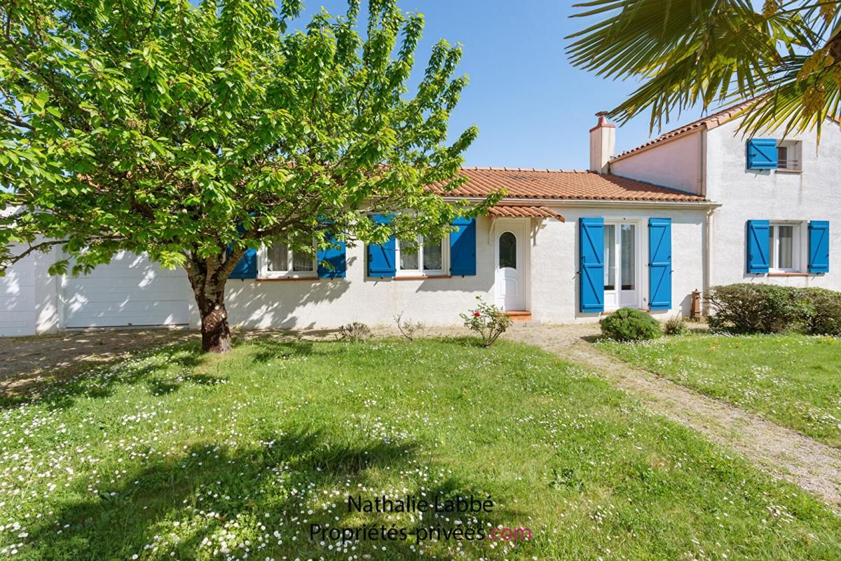 CHAUMES EN RETZ Maison Chaumes En Retz 5 pièce(s) 138 m2 1