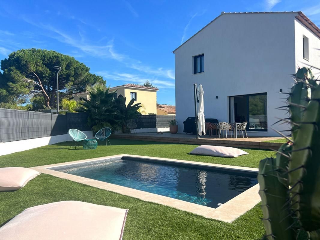 LE CASTELLET Villa CONTEMPORAINE sur terrain de 440M2 1