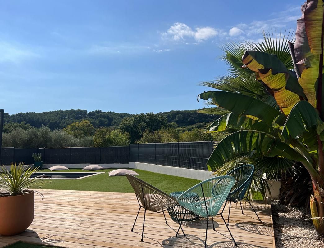 LE CASTELLET Villa CONTEMPORAINE sur terrain de 440M2 2