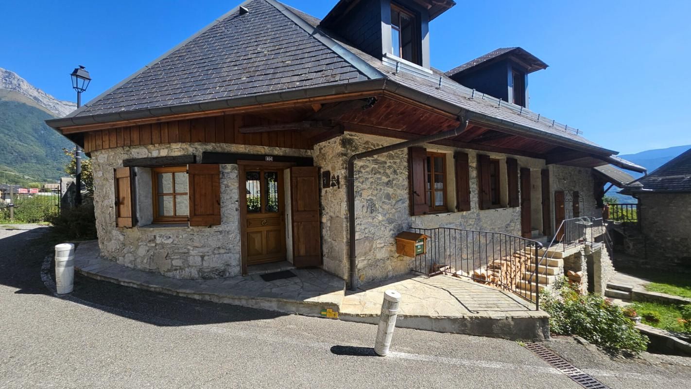 SAINT-JEAN-DE-LA-PORTE Maison 5 pièces 86 m² à SAINT-JEAN-DE-LA-PORTE (73250) 1