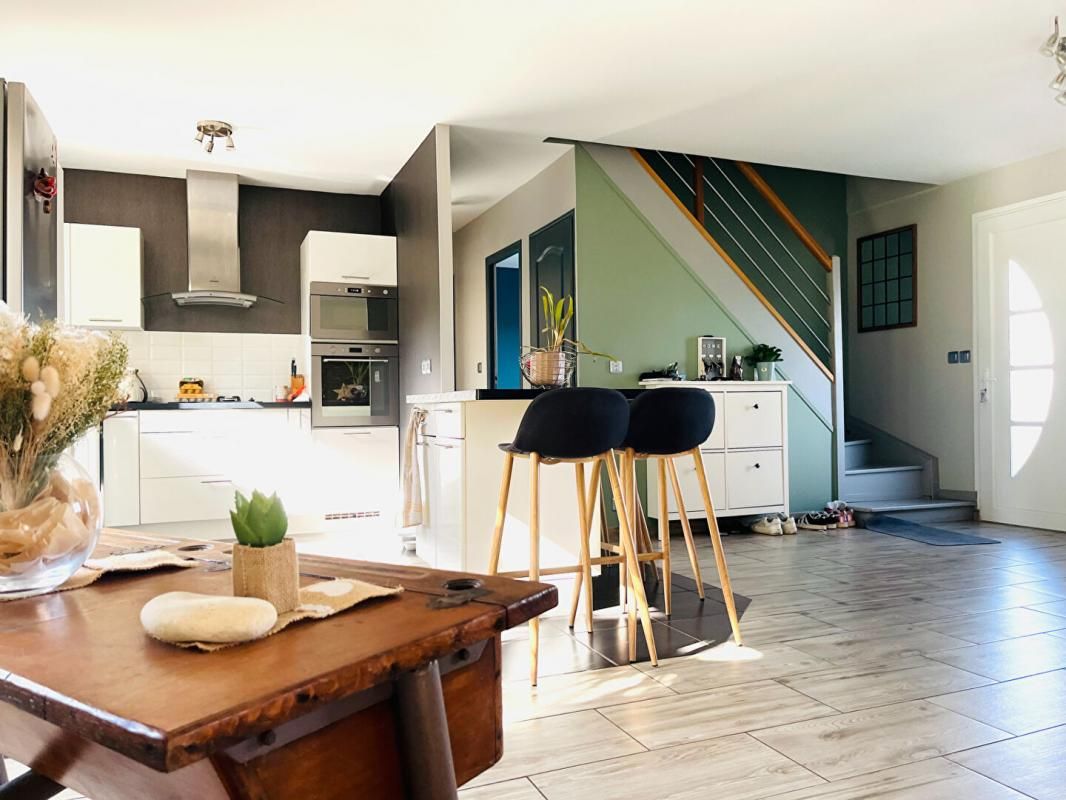 OUILLY-LE-TESSON OUILLIY LE TESSON - MAISON FAMILIALE - 4 CHAMBRES 3