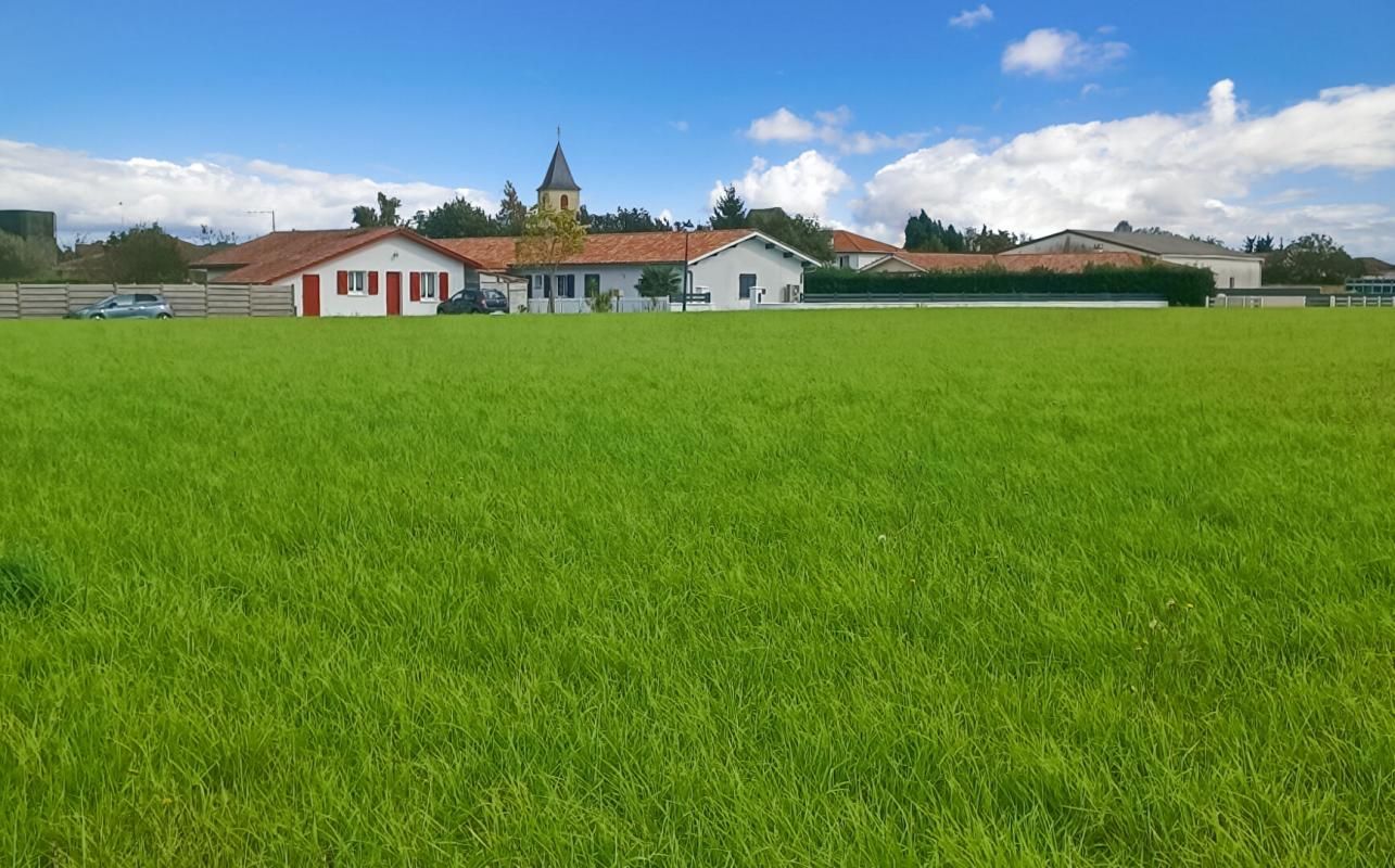 BIDACHE Terrain constructible 11000 m2 4