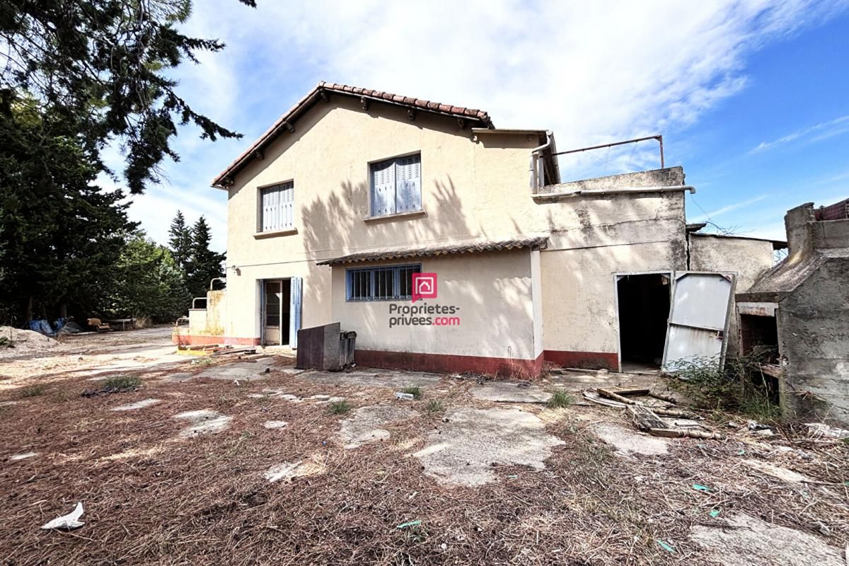 MARSILLARGUES Domaine agricole à vendre de 21 hectares avec maison d'habitation de 120m² et grands hangars Marsillargues 2