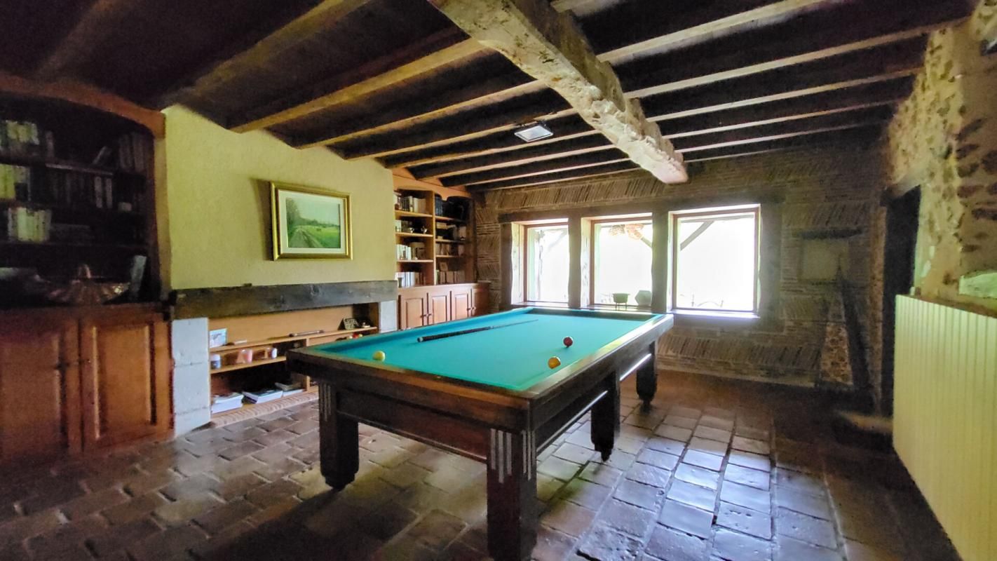 MUSSIDAN Proche Bergerac Maison de campagne en pierres 10 pièces , 305 m2 piscine grange et parc de 2ha 4