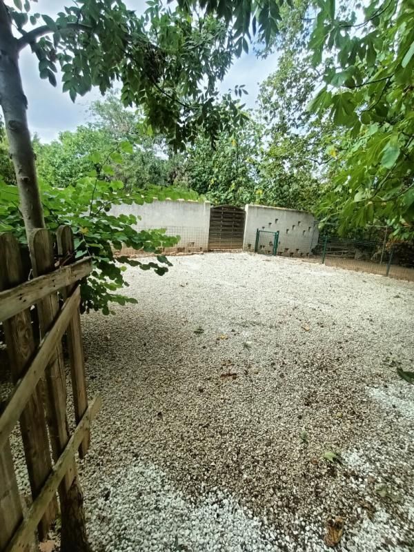 BEZIERS Location maison type 3 pièces + Jardin dans domaine viticole 3