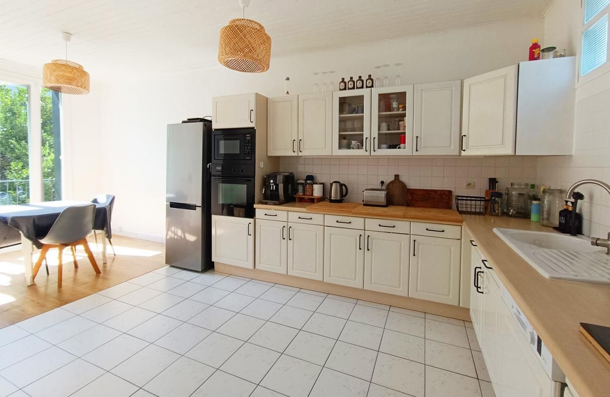 NEUILLY-PLAISANCE Maison Bourgeoise 7 pièces 216 m2 NEUILLY-PLAISANCE (93360) 4