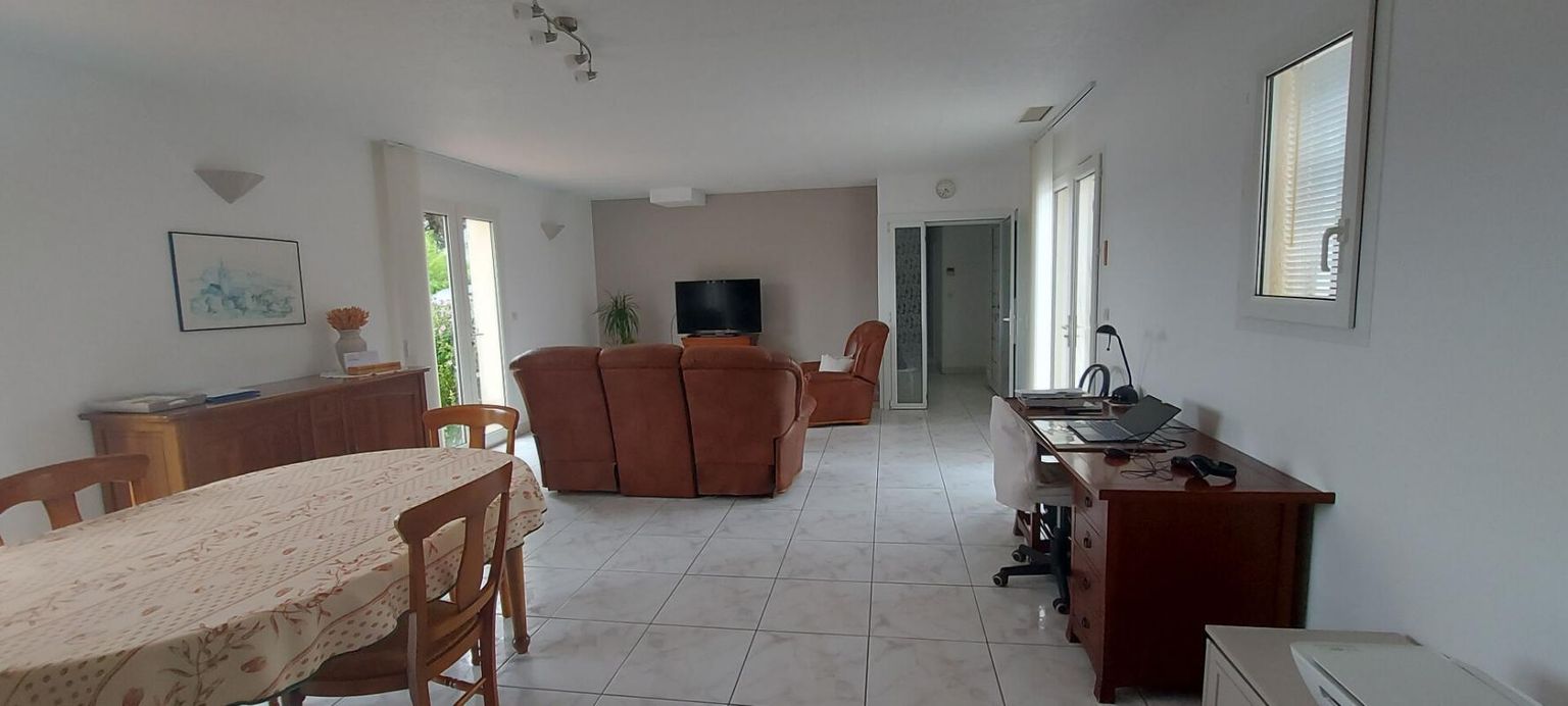 CLARENSAC 30. GARD. CLARENSAC. Elegante villa contemporaine de plain-pied de 108 m² sur terrain de 1140 m² 4