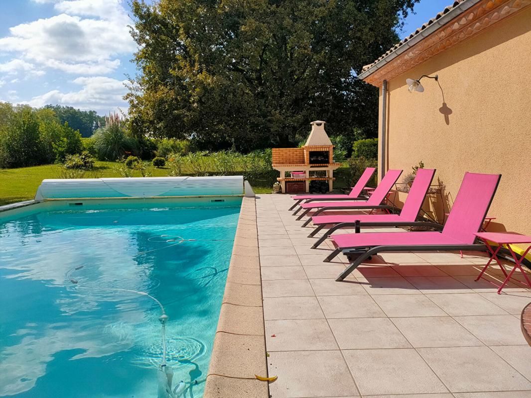 MONTUSSAN BELLE DEMEURE DE CHARME - 236 M² - DOUBLE GARAGE - PISCINE - TERRAIN 4289 M² 3