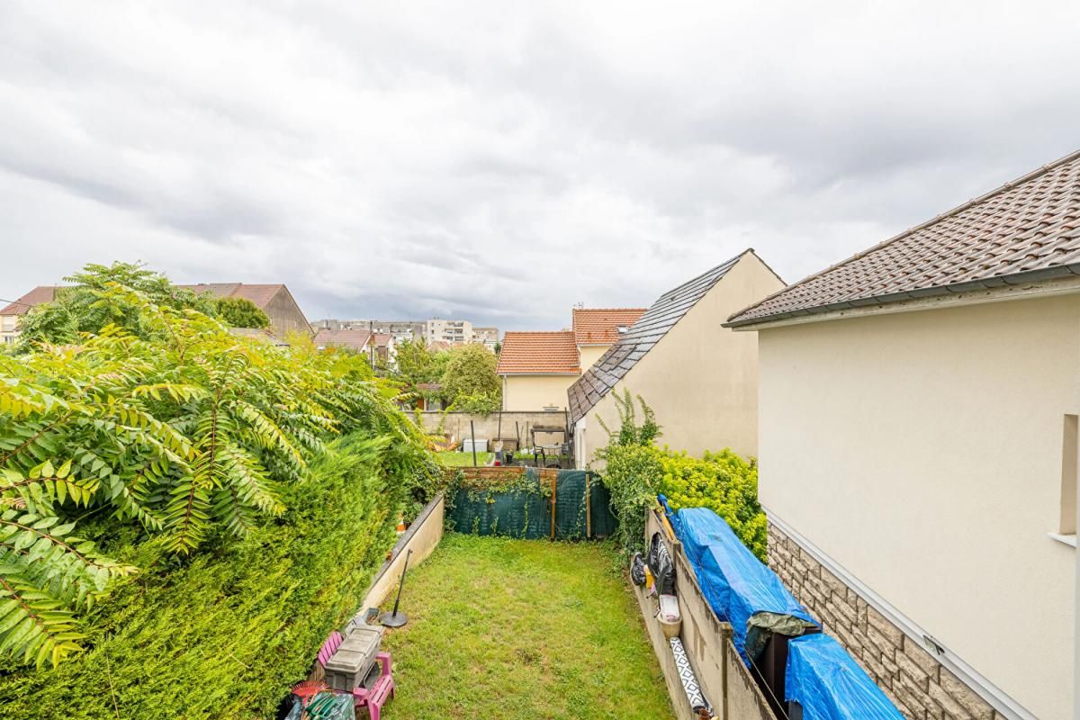 CHILLY-MAZARIN Appartement Chilly Mazarin deux pièces 39 m2 3