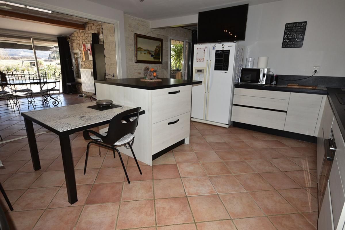 UZES Demeure Barjac 11 pièce(s) 460 m2 4