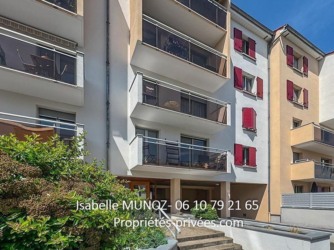 CLERMONT-FERRAND Appartement rénové, Clermont Ferrand Est 4 pièce(s) 96 m2, cave, garage 2