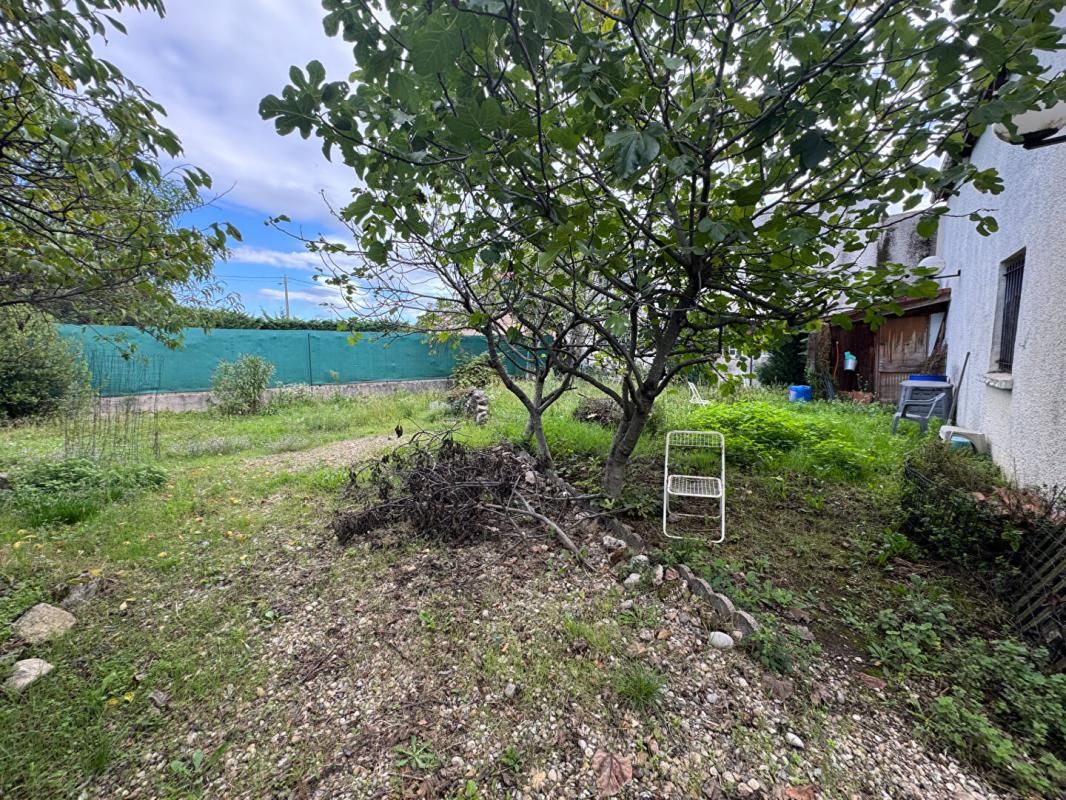 DECINES-CHARPIEU Maison Decines Charpieu 6 pièce(s) 150 m2 3