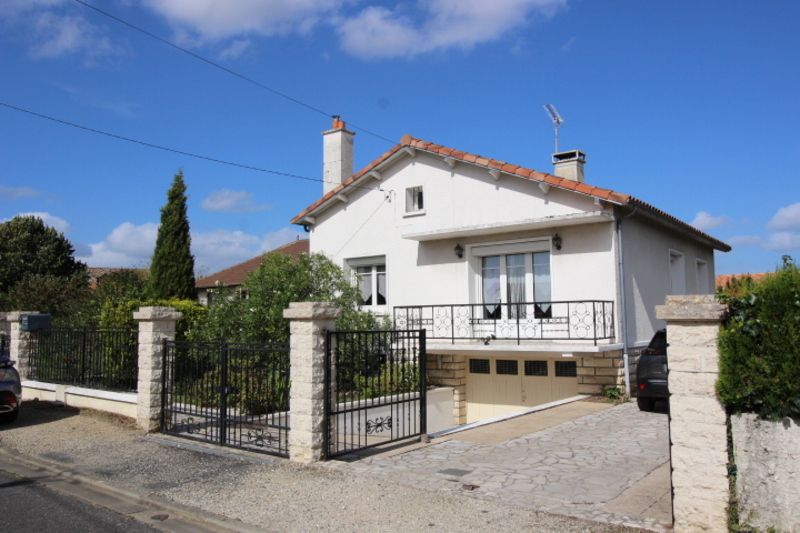 NAINTRE Maison Naintre 5 pièce(s) 74.64 m2 1