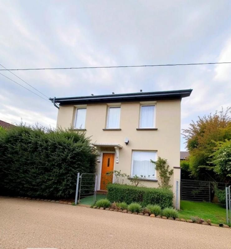 LA TOUR-DU-PIN Grande maison avec potentiel ? idéal famille ou projet locatif à La Tour-du-Pin 1