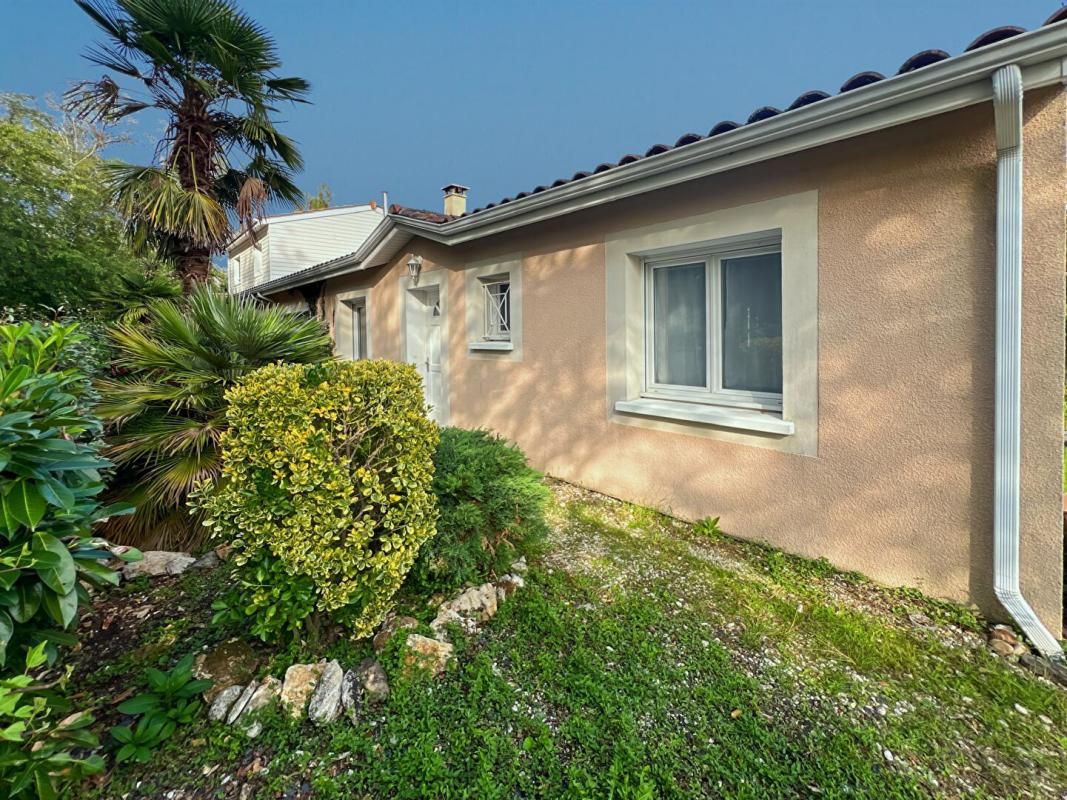 LE TAILLAN-MEDOC Maison Le Taillan Medoc 4 pièce(s) 90 m2 2