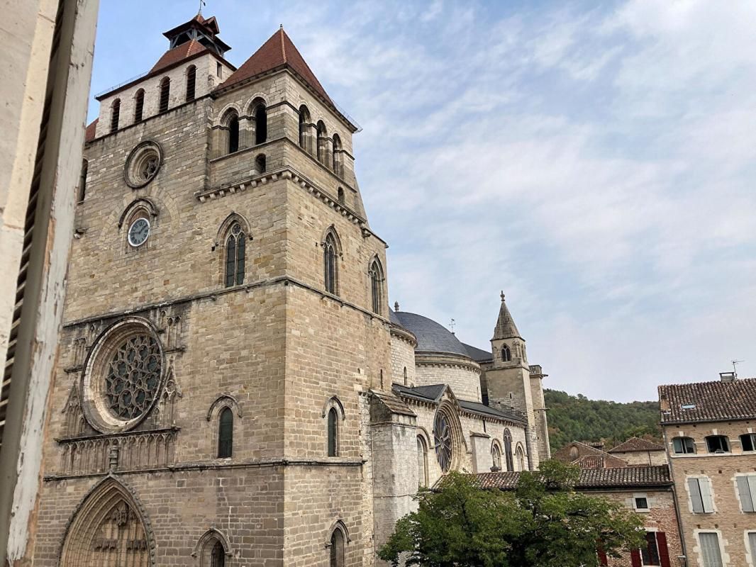 CAHORS Appartement de caractère en centre ville, quartier historique, cathédrale 4