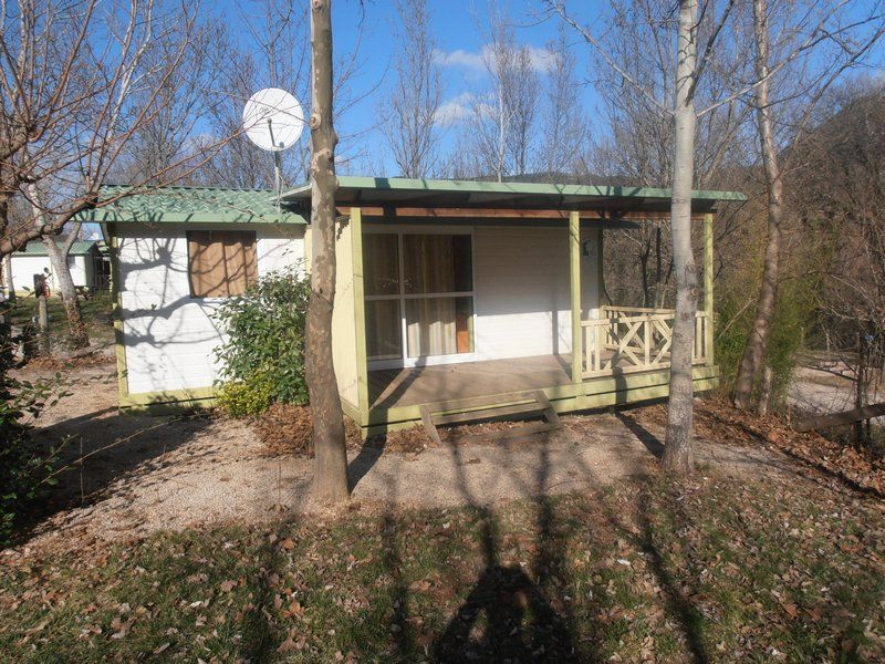 SOUBES Chalet  Samoa de 35m  un trés beau camping 2