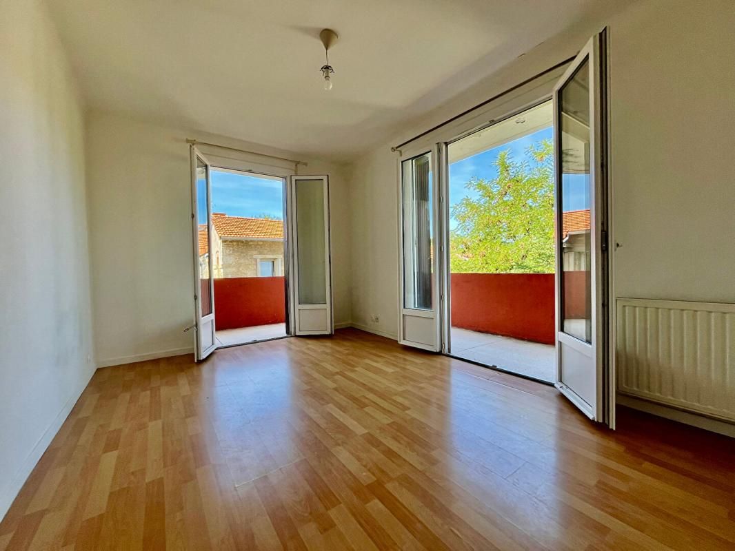 MONTPELLIER Fort Potentiel! T2 de 41m2 à raffraichir - Quartier des Arceaux 2