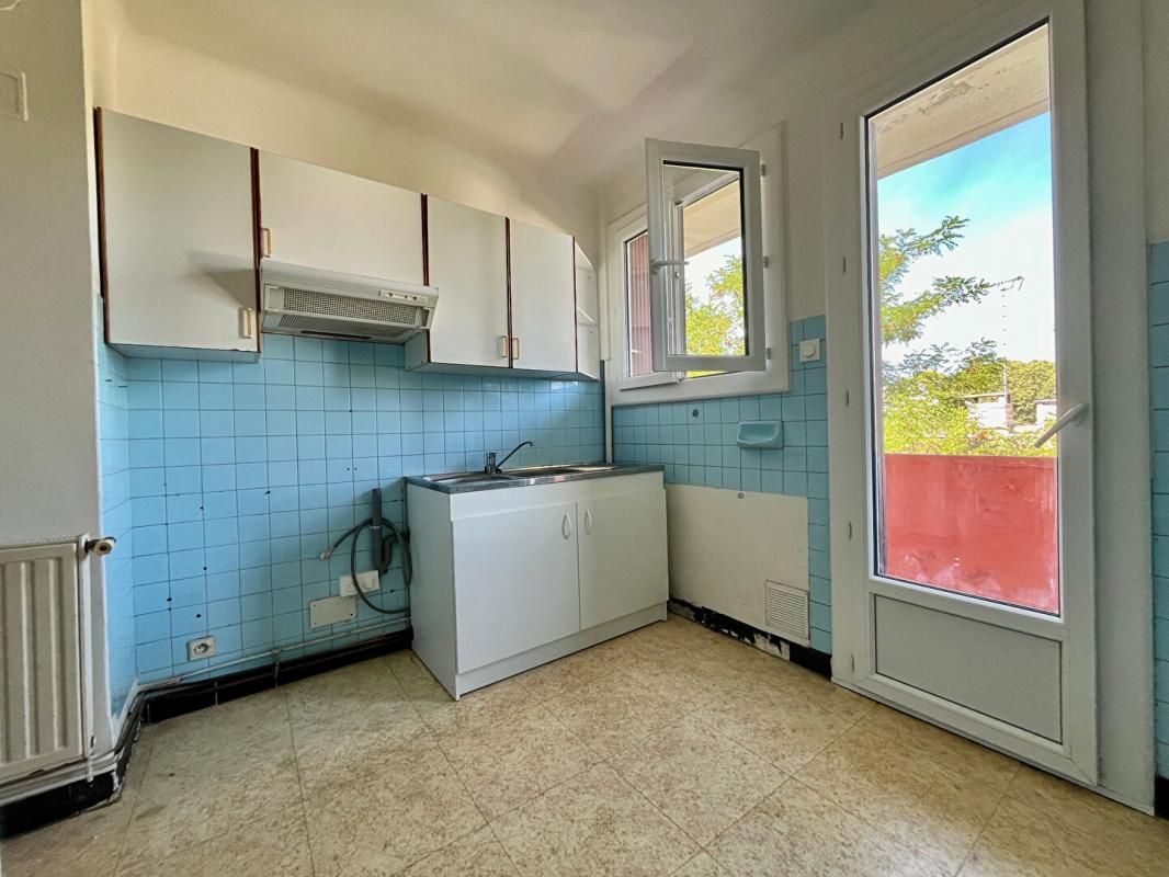 MONTPELLIER Fort Potentiel! T2 de 41m2 à raffraichir - Quartier des Arceaux 4