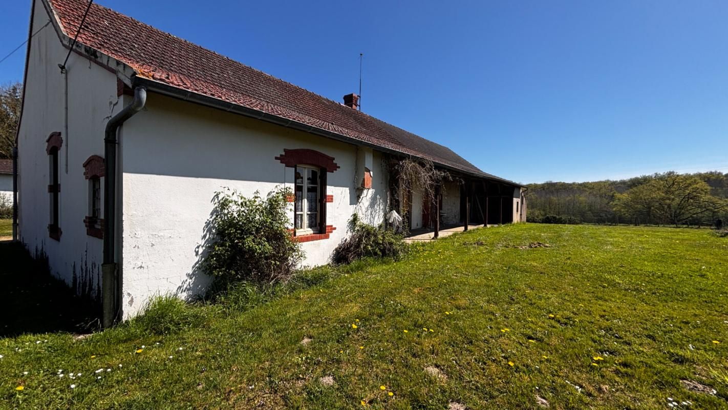 HUILLY-SUR-SEILLE Très Jolie ferme en TB état, à rénover à votre goût, 114 m2 - Grand terrain 2