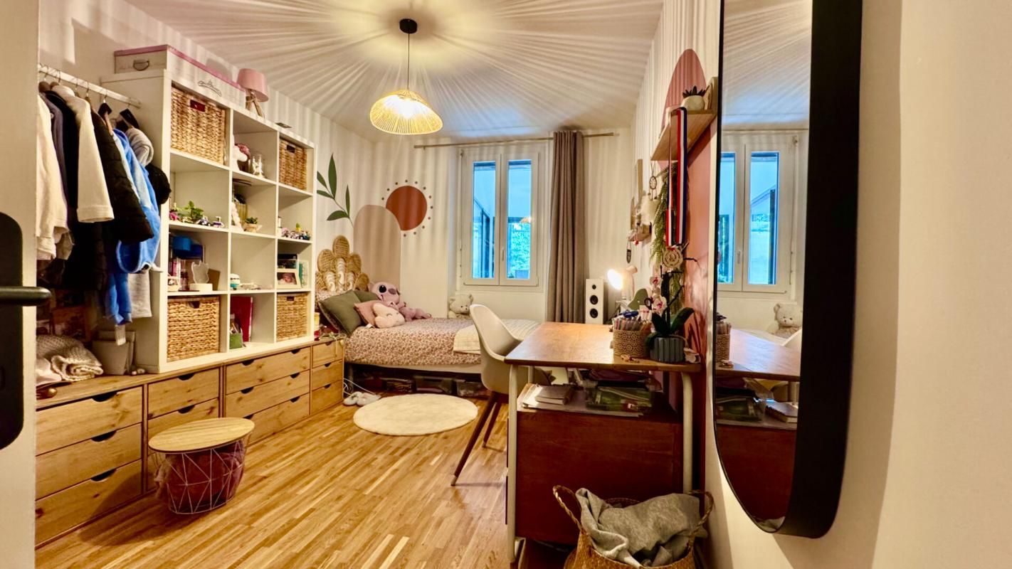 NEVERS Appartement Nevers 4 pièce(s) 102 m2, parking atelier 4