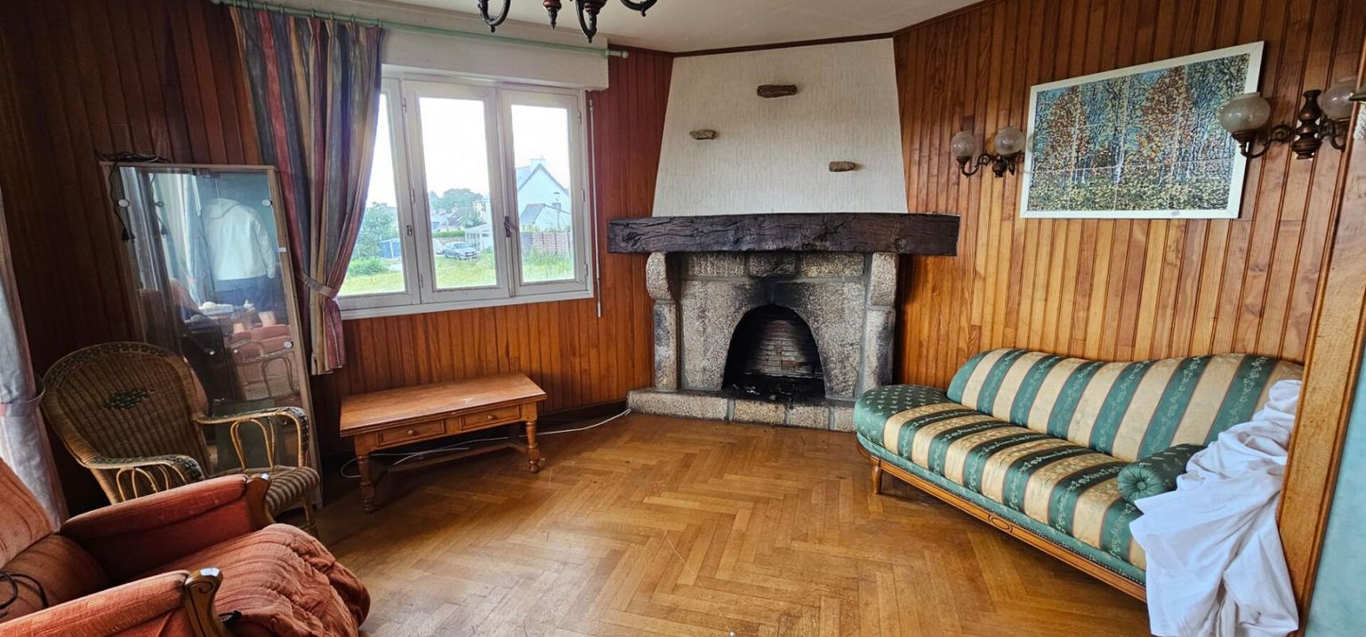 MALGUENAC Maison familiale au coeur du bourg de Malguénac 3