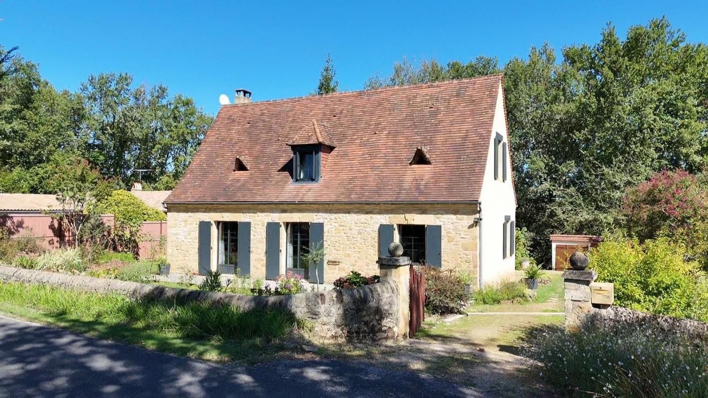 BEYNAC-ET-CAZENAC Charmante maison avec deux chambres et un bureau 1