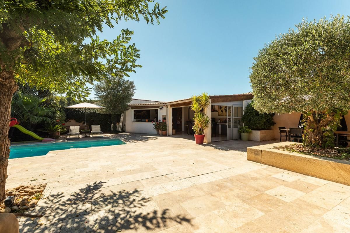 PéZENAS Très belle villa avec piscine 3