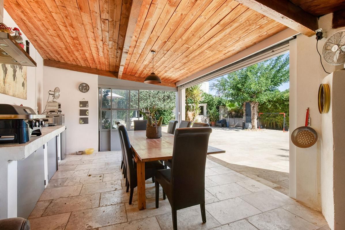 PéZENAS Très belle villa avec piscine 4
