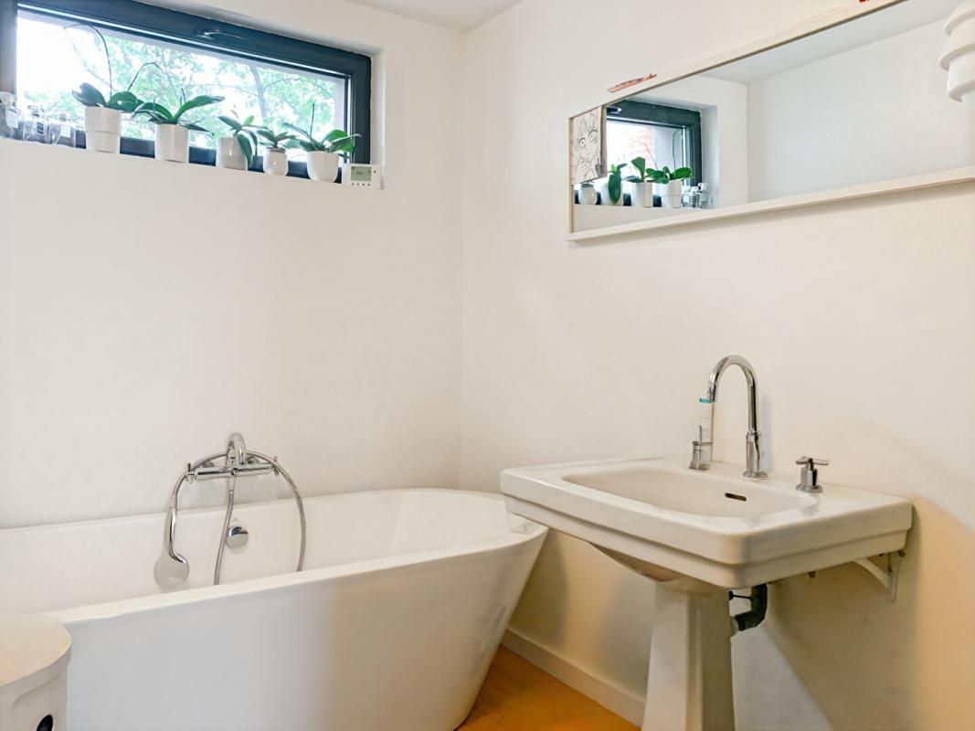 VANNES Maison  4 pièce(s) 111 m2 4