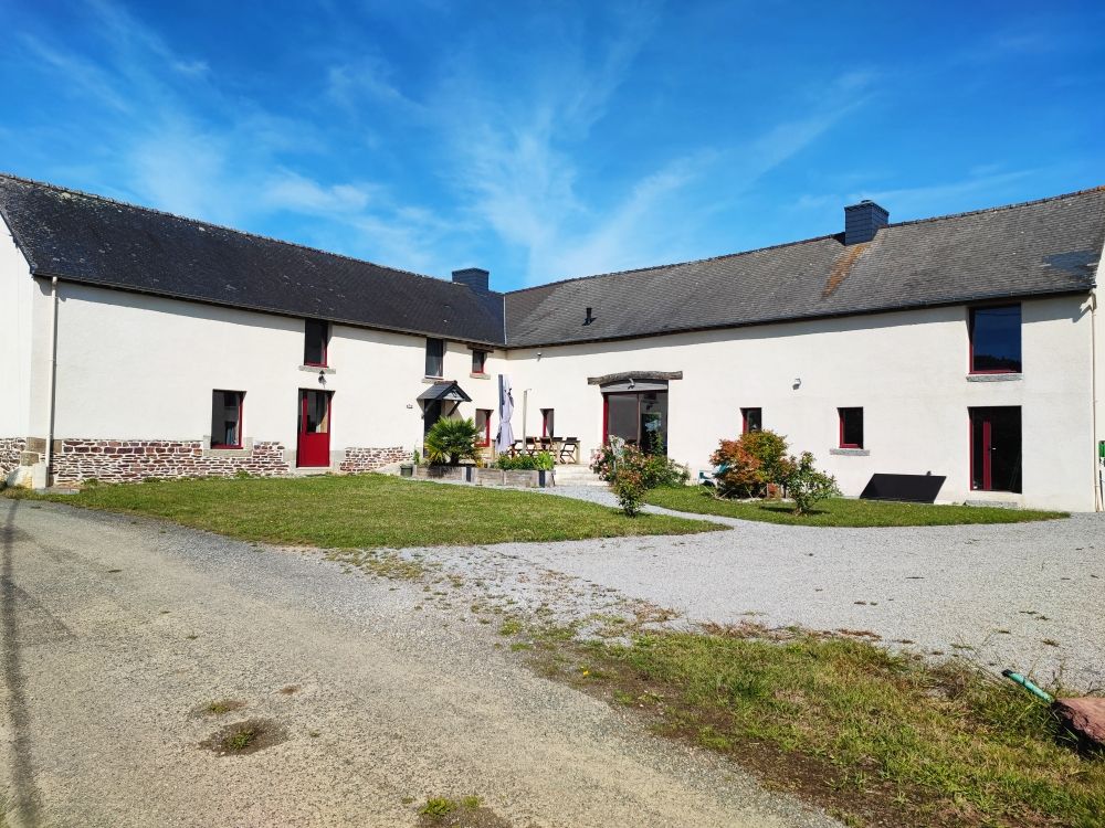 LOSCOUET-SUR-MEU Maison Loscouet Sur Meu 7 pièce(s) 190 m2 1