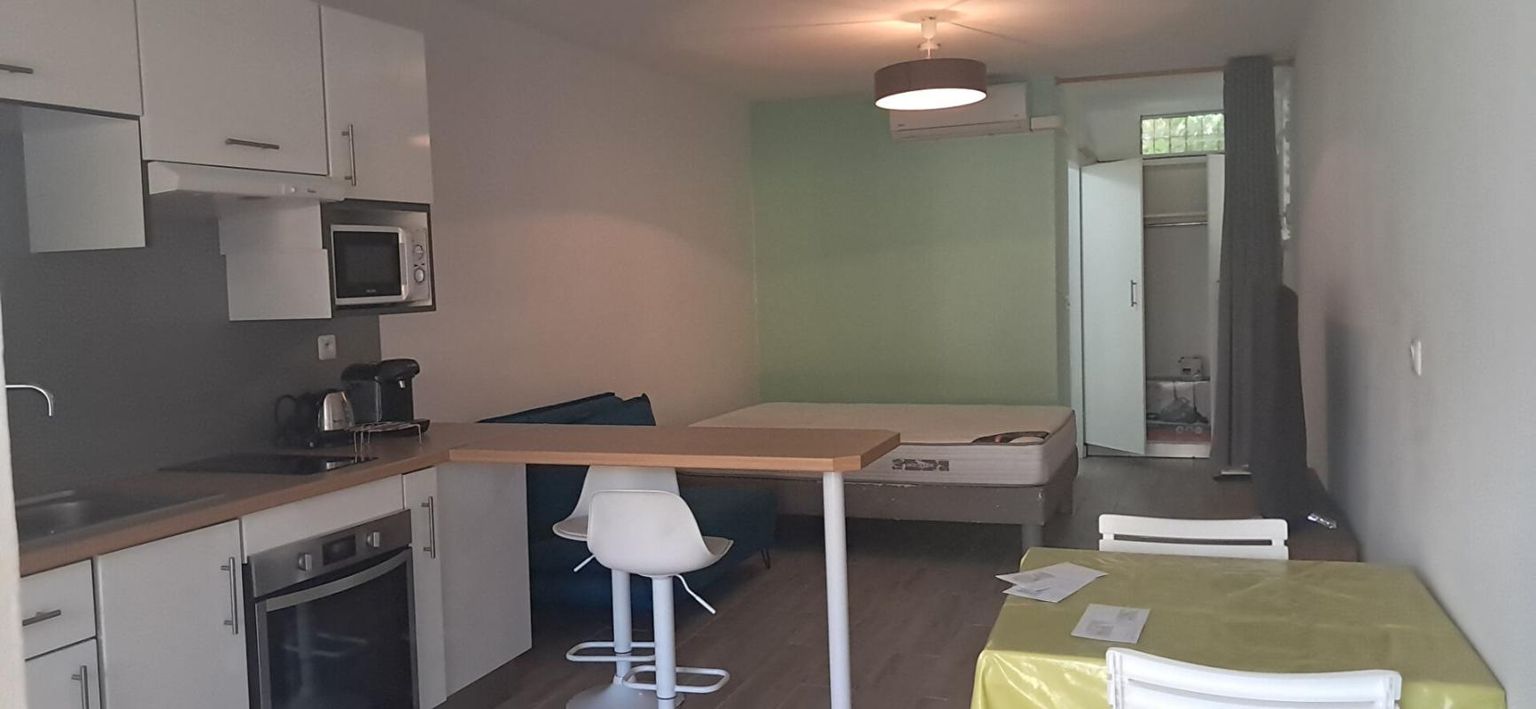 LE GOSIER Studio T1 30 m2 meublé LE GOSIER 1