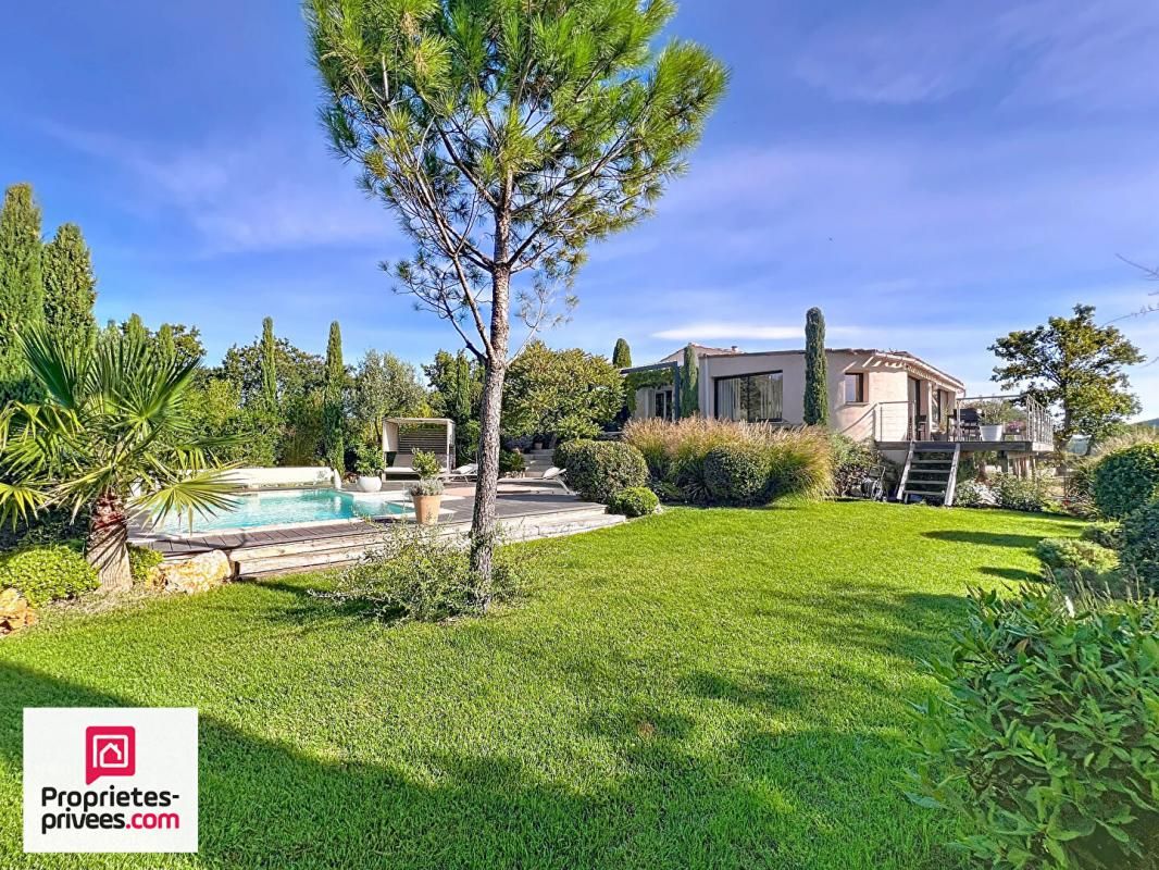 RIANS VILLA T4  AVEC VUE PANORAMIQUE GARAGE ET PISCINE
