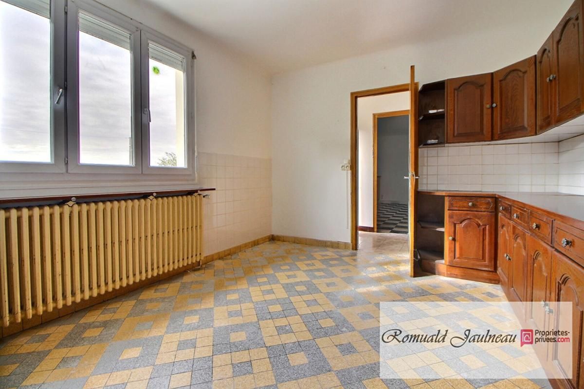 SOURS MAISON SUR SOUS SOL sur le secteur de SOURS 109 m2 HAB 4