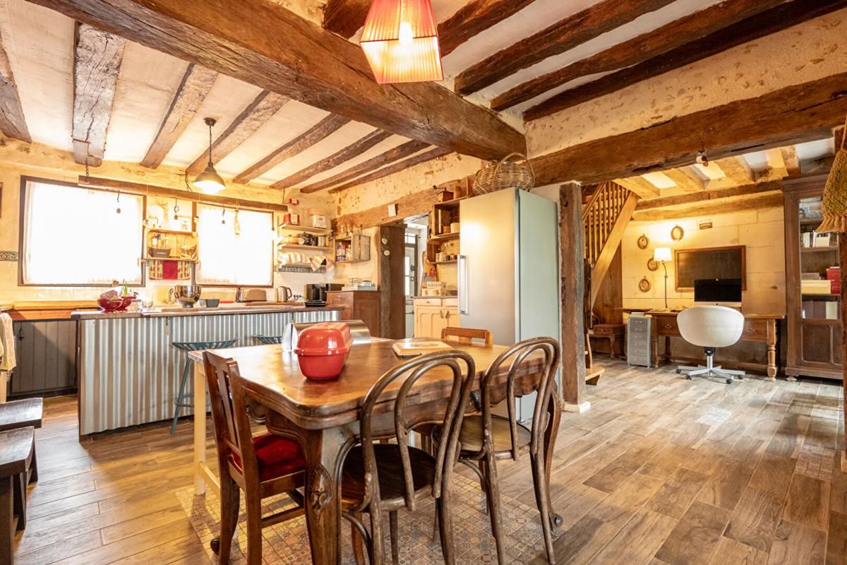 CHOUSSY LIEUX UNIQUES ® - PROPRIÉTÉS PRIVÉES PROPOSE TRES BELLE LONGÈRE ENTIEREMENT RENOVÉE À CHOUSSY 167 M² TERRAIN : 5100 M² 4