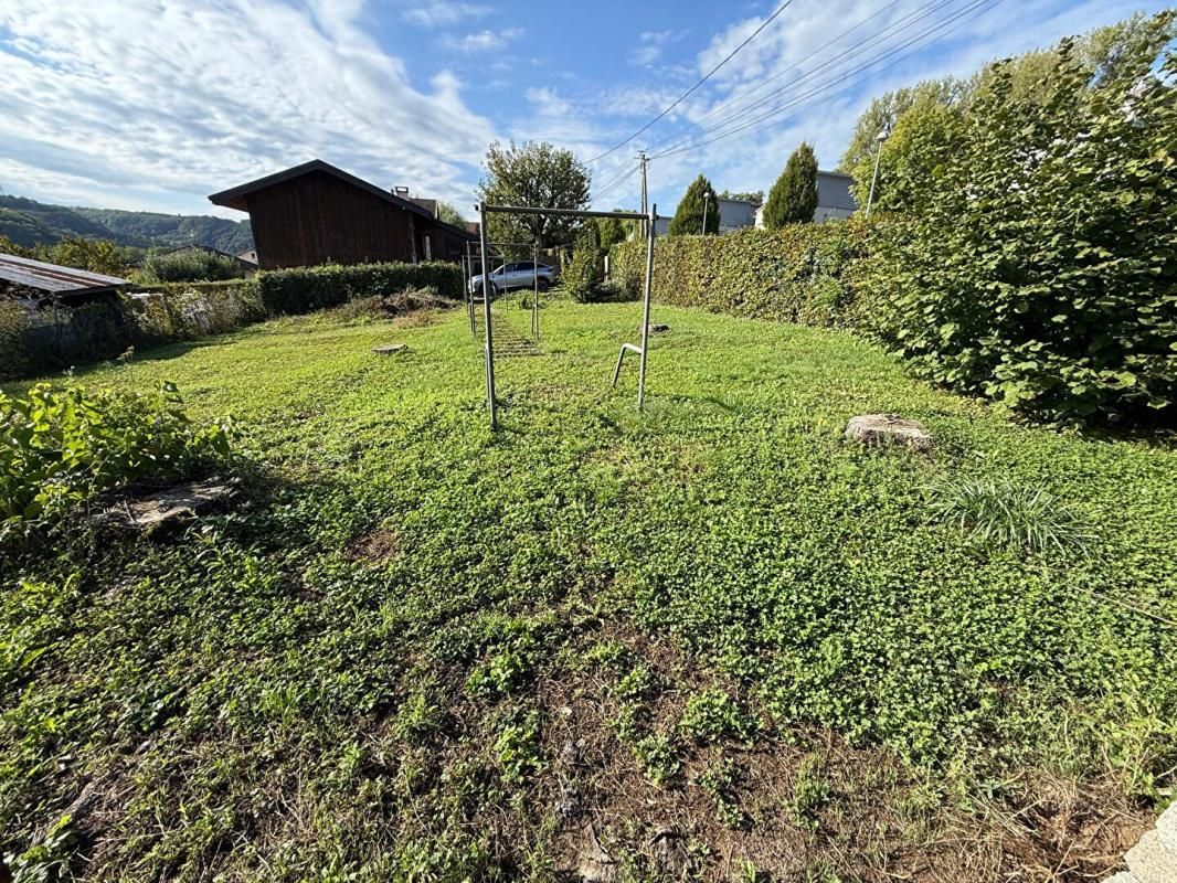BELLEGARDE-SUR-VALSERINE Terrain Valserhone 500.00 m2 1