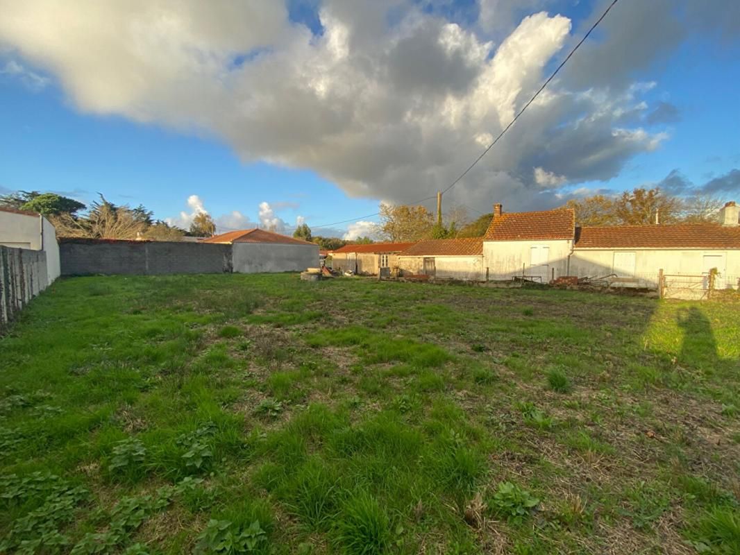 SAINT-HILAIRE-DE-CHALEONS TERRAIN À BÂTIR 44680 SAINT HILAIRE DE CHALÉONS - 381 M² - BUDGET 88 500 HAI 2