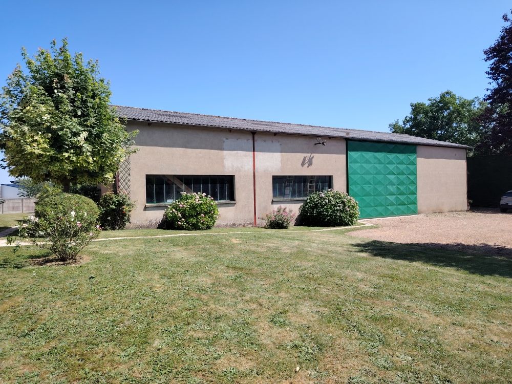 BONNEVAL BONNEVAL  MAISON 139 M² et HANGAR 250 M² 2
