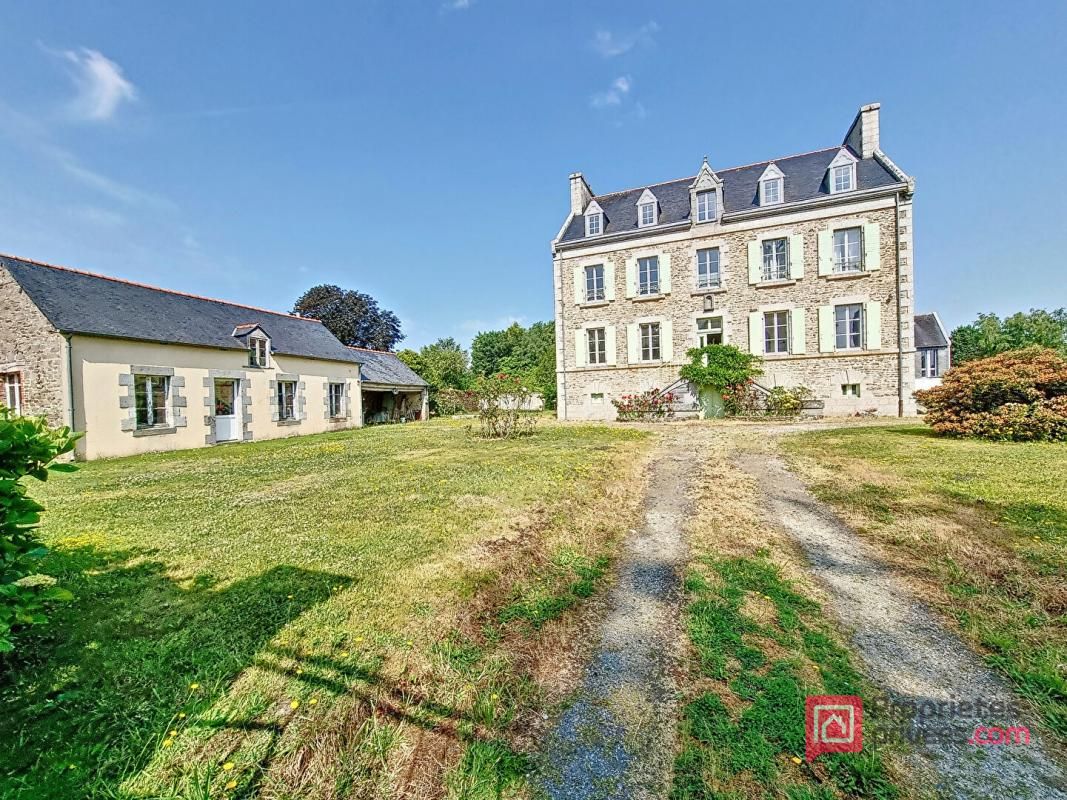 MAEL-CARHAIX Maison de maître Mael Carhaix 15 pièce(s) 416 m2 2