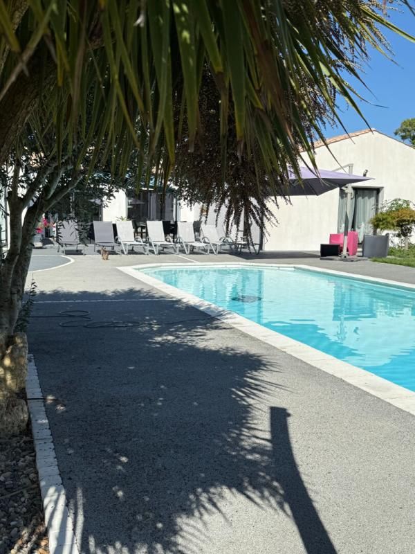 LE THOU 17290 LE THOU - Élégante maison contemporaine de plain-pied avec piscine 2