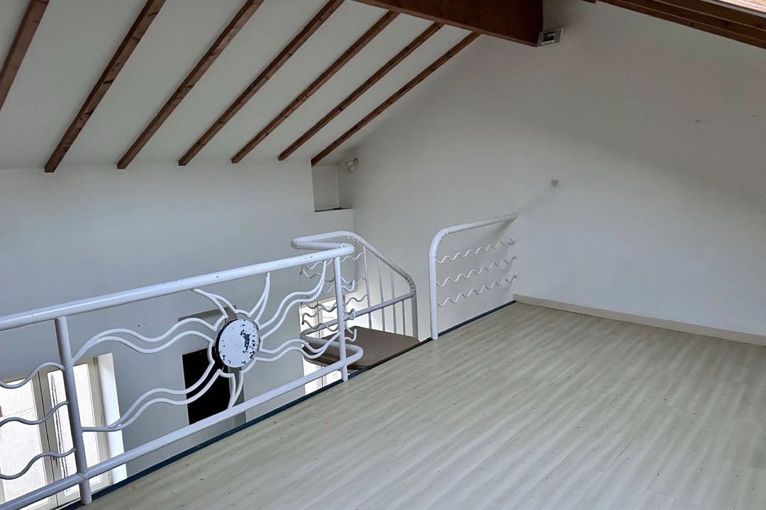 BESSENAY Appartement 3 pièce(s) 87 m2 2