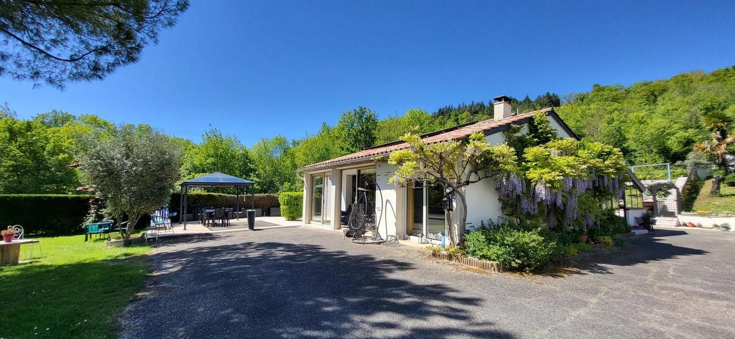 SAINT-HILAIRE-DE-LUSIGNAN Maison T7 de 208 m² - Porte d'Agen 2