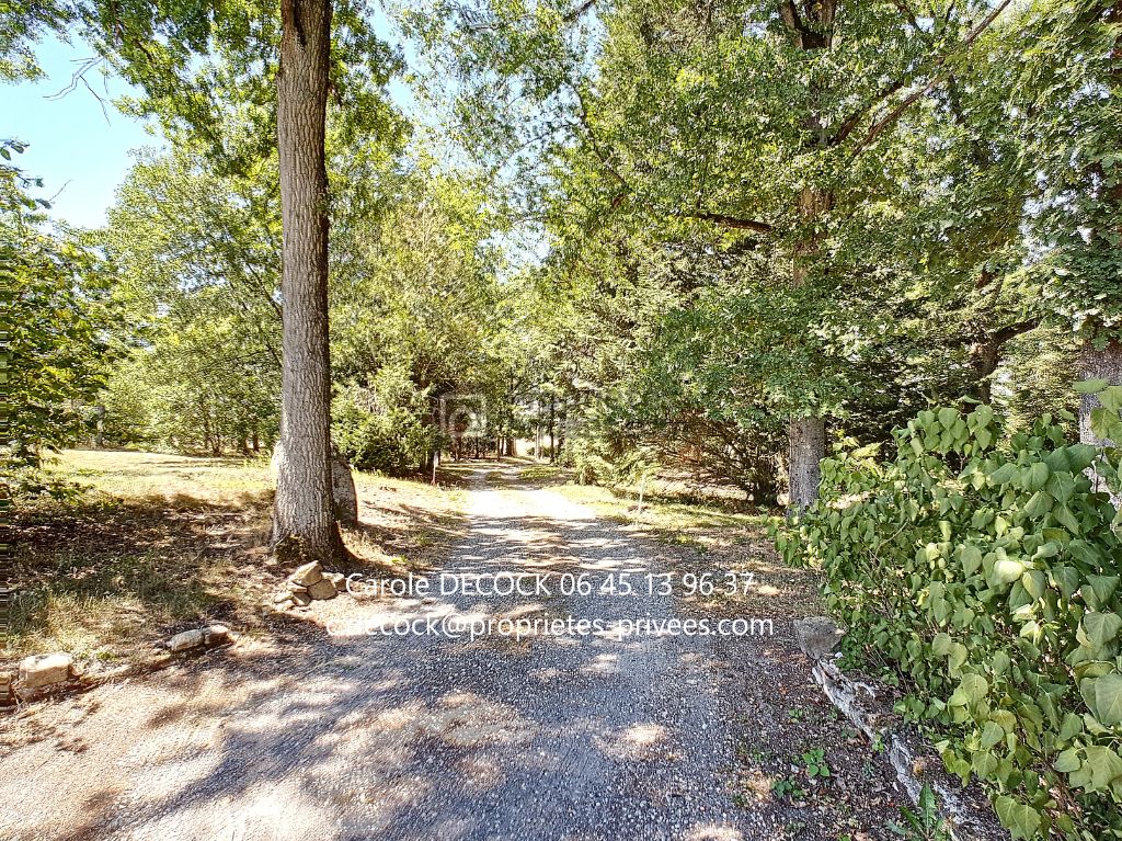 FISMES VILLA AVEC UNE PISCINE JOLI UN PARC ! 2