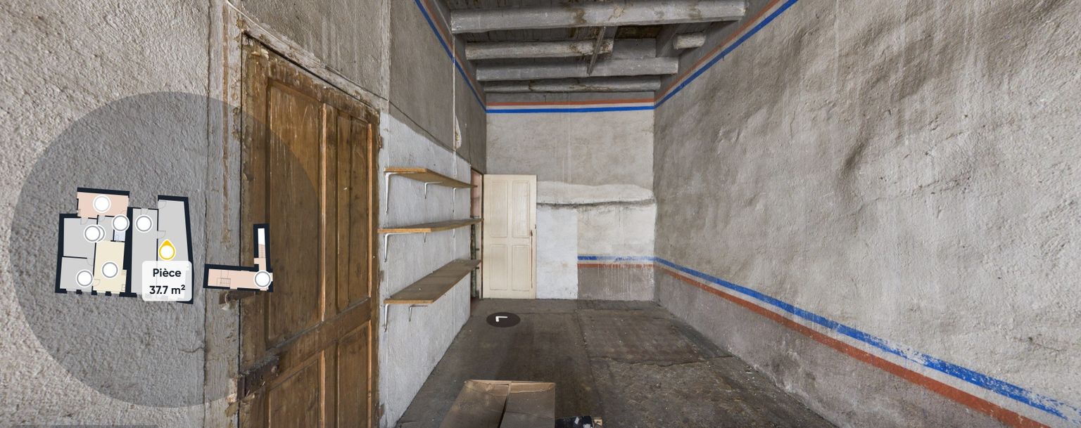 AUBENAS Aubenas bien d'une surface de plancher d'environ 420M² 3